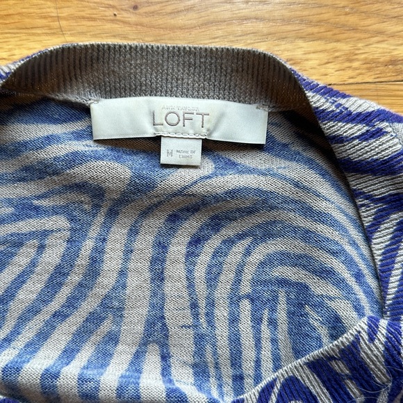 LOT of three women’s cardigans loft and j crew - Picture 8 of 8